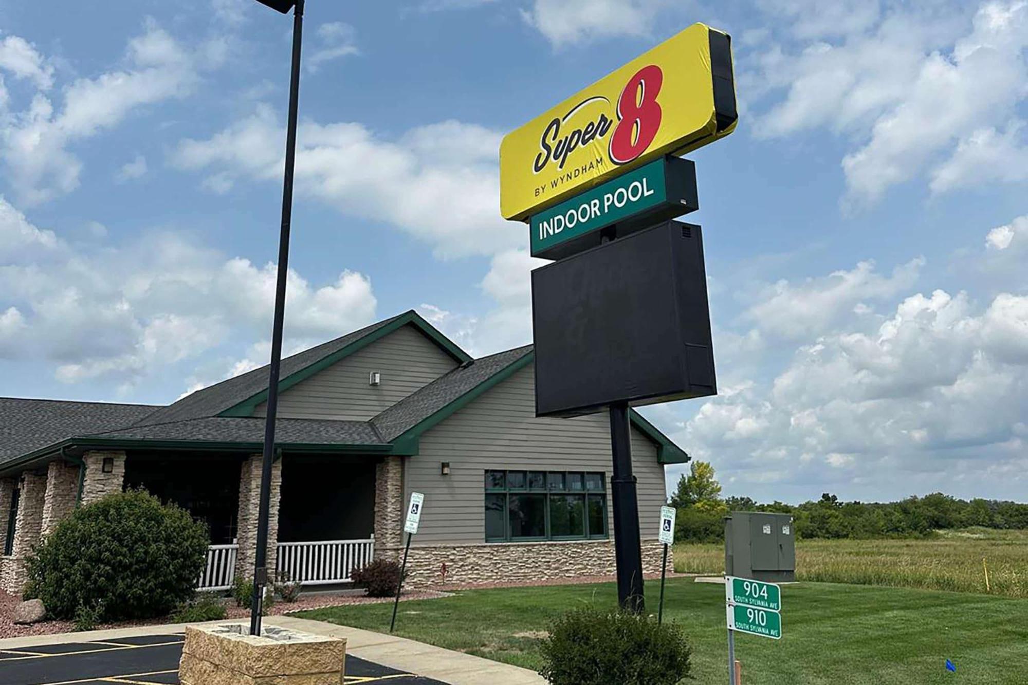 Super 8 By Wyndham Sturtevant Racine Kültér fotó
